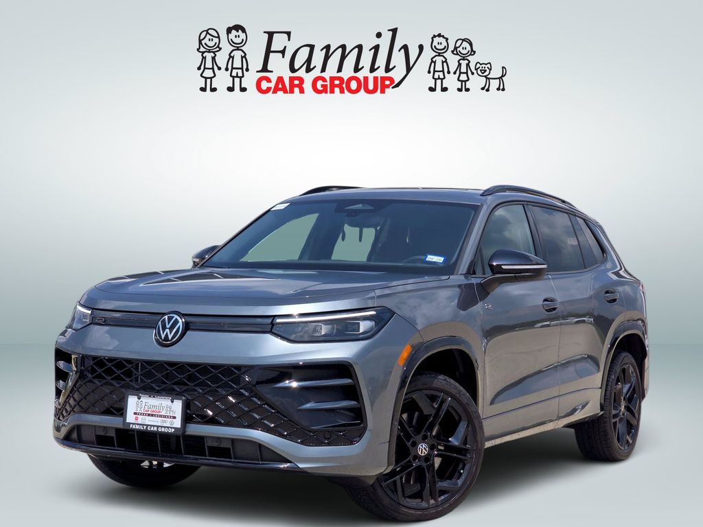 Platinum Gray Metallic 2025 Volkswagen Tiguan SUV / Crossover All-Wheel Drive 8-Speed Automatic