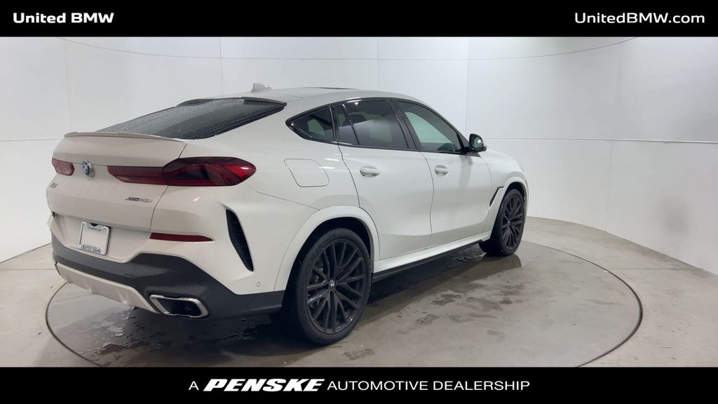 2022 BMW X6 xDrive40i 8