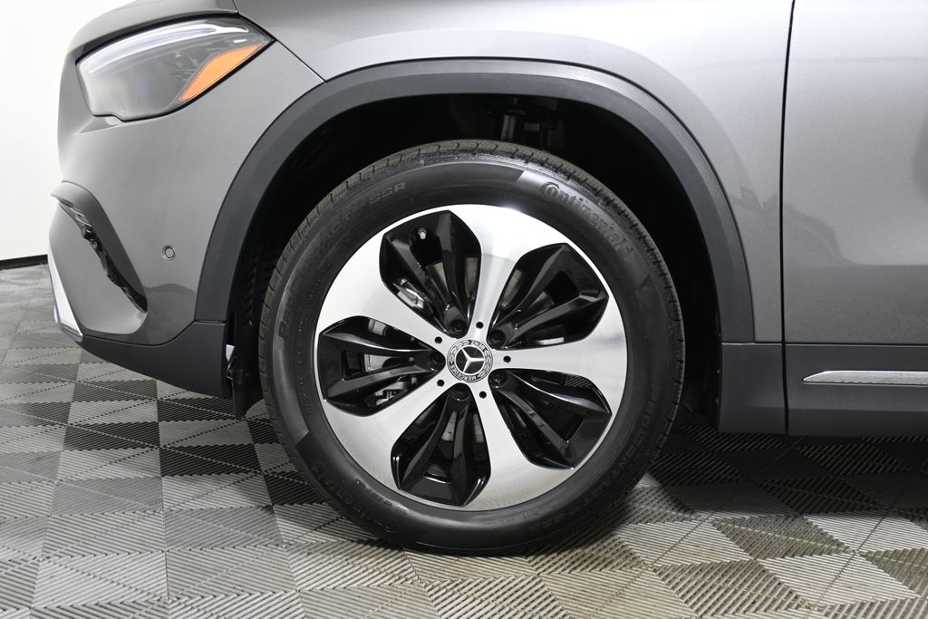 Thumbnail: 2026 Mercedes-Benz GLA - 11