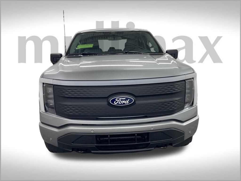 2025 Ford F-150 Lightning photo 7