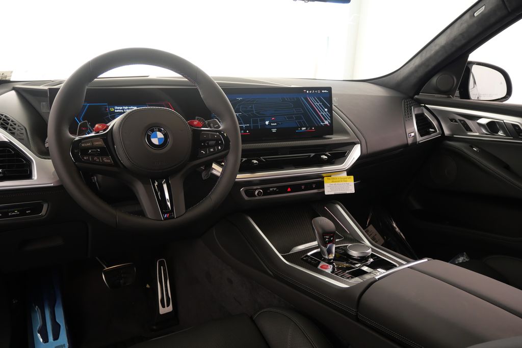 2024 BMW XM  19