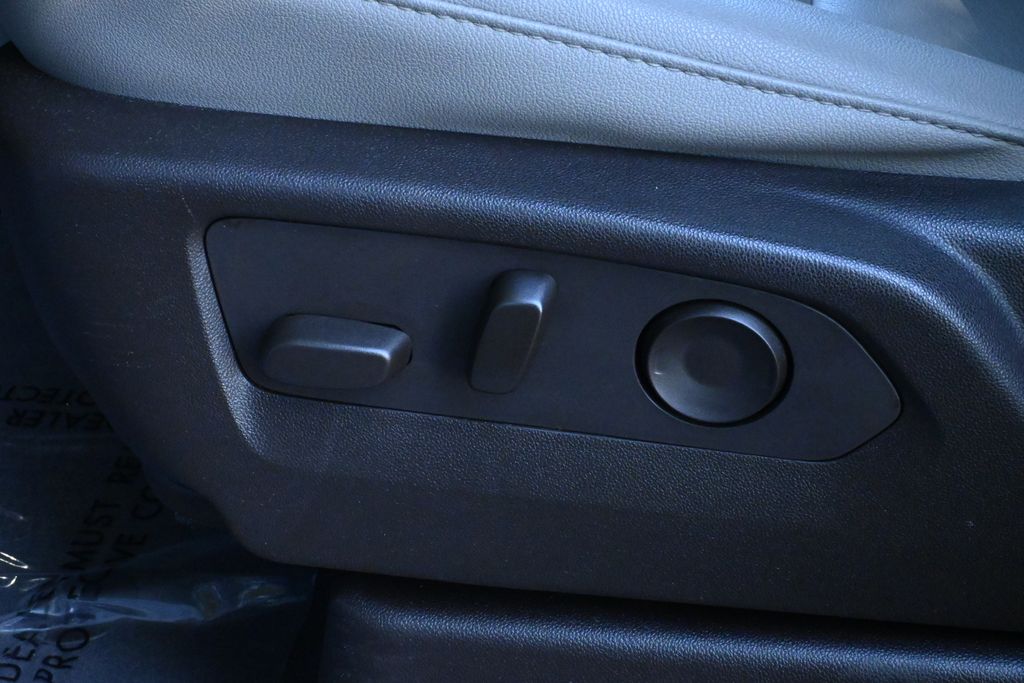 Thumbnail: 2023 Chevrolet Tahoe - 29