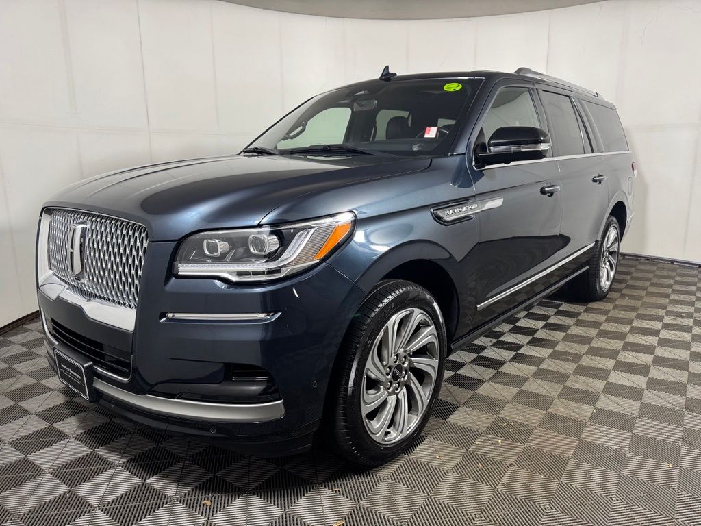  2024 Lincoln Navigator SUV / Crossover Four-Wheel Drive Automatic
