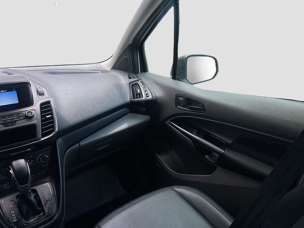 Used 2023 White Ford XL image 22