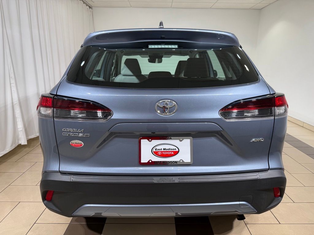Thumbnail: 2026 Toyota Corolla Cross - 4