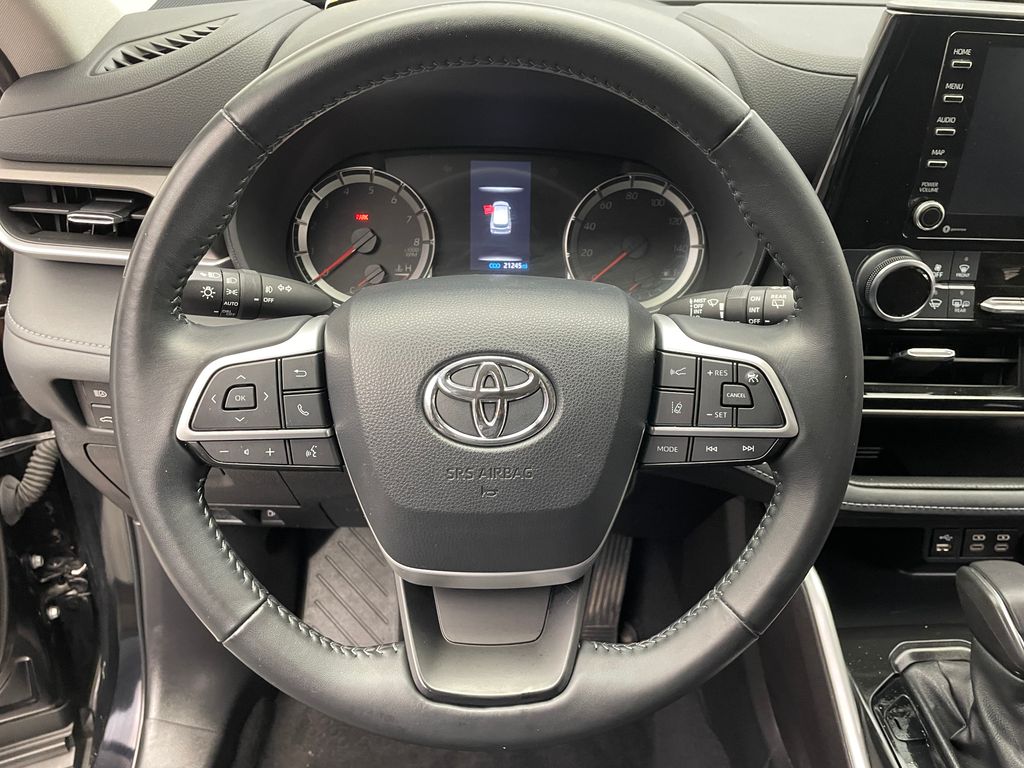 2022 Toyota Highlander LE 21