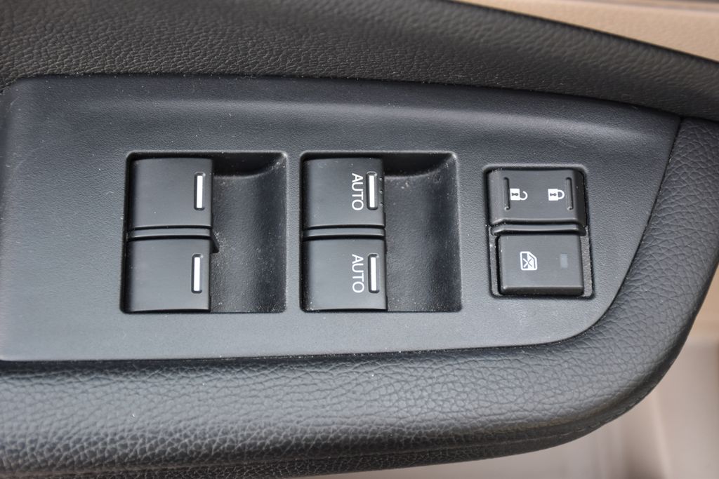 Thumbnail: 2022 Honda Pilot - 17