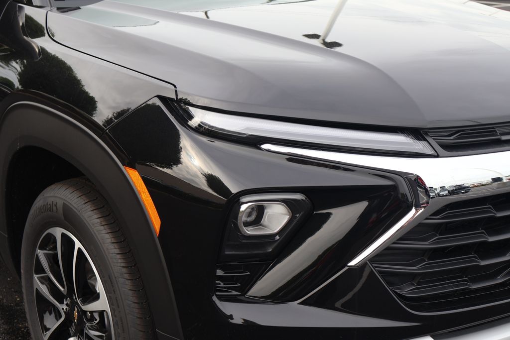 Thumbnail: 2026 Chevrolet TrailBlazer - 4