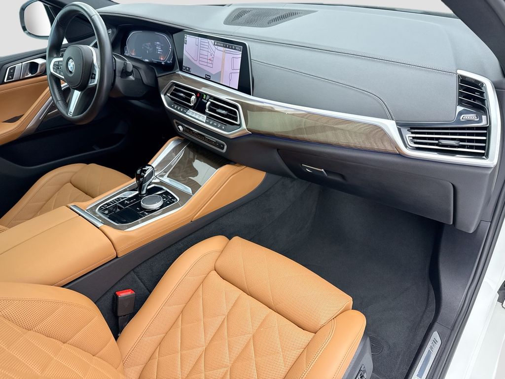 Thumbnail: 2023 BMW X6 - 16
