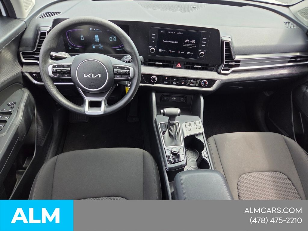 Used 2025 White Kia LX image 8