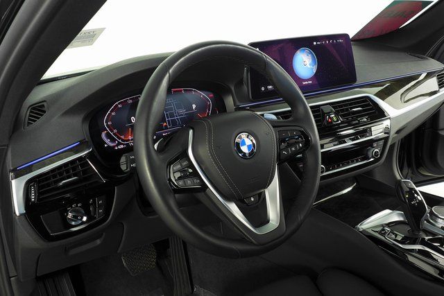 2022 BMW 5 Series 530i 27