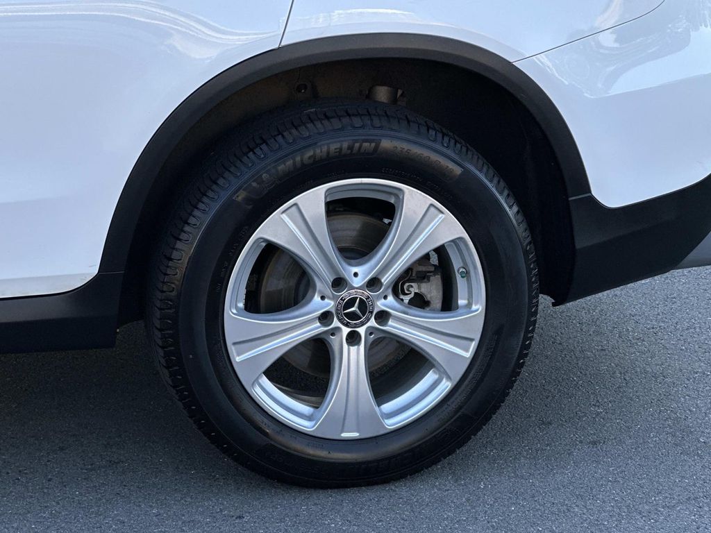 Thumbnail: 2018 Mercedes-Benz GLC - 18