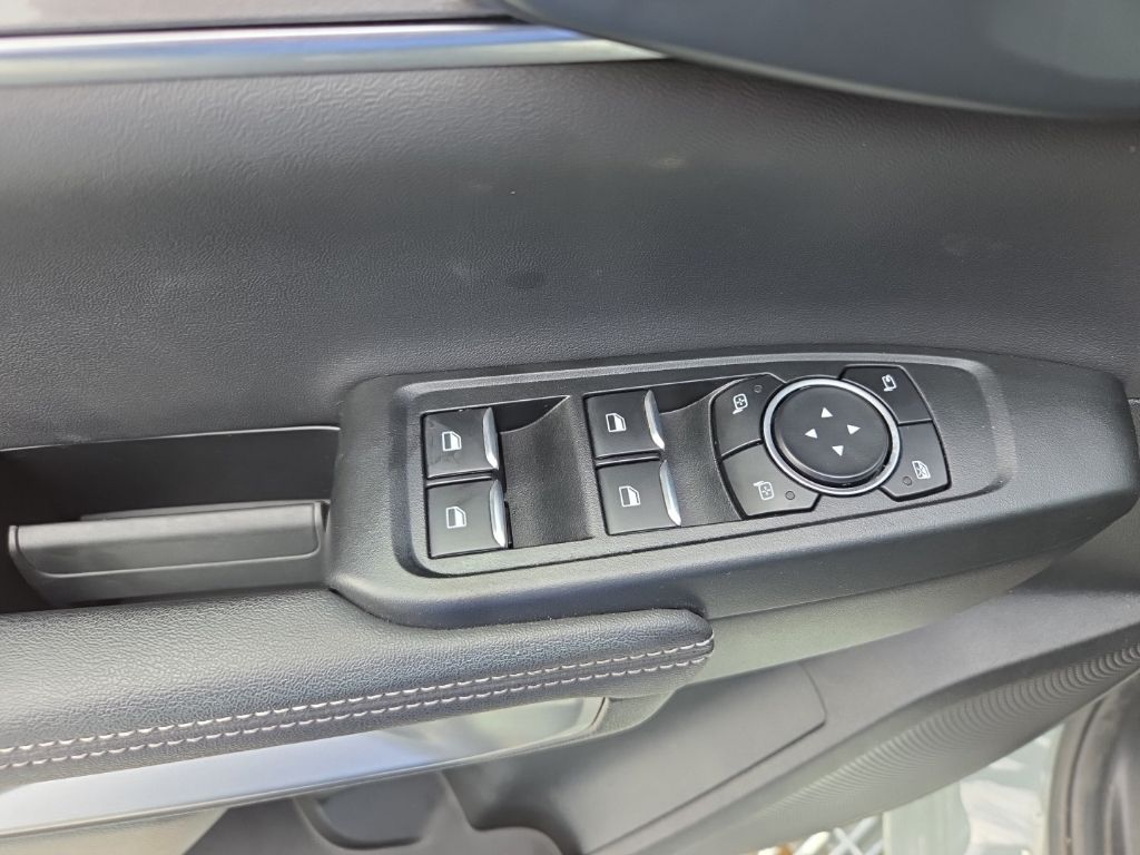 Used 2024 Green Ford Lariat image 11