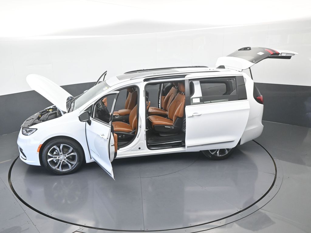 New 2026 Bright White Clearcoat Chrysler Pinnacle image 65