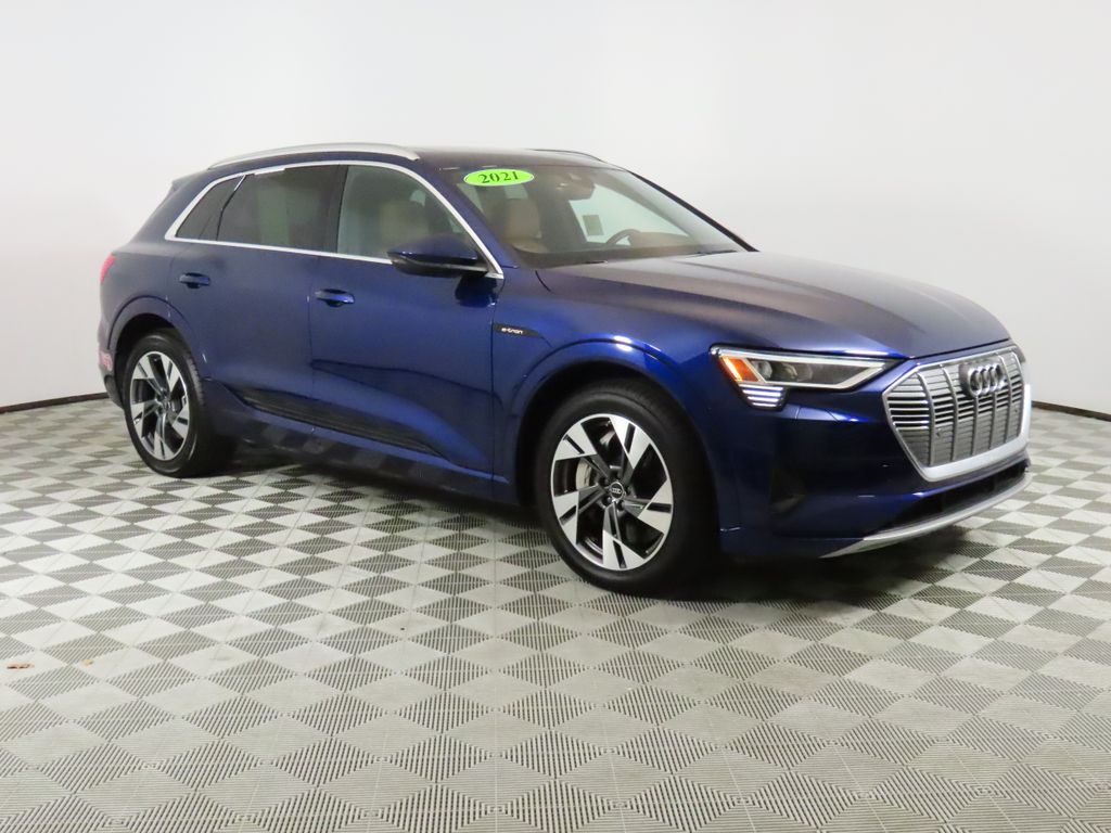 Thumbnail: 2022 Audi e-tron - 7