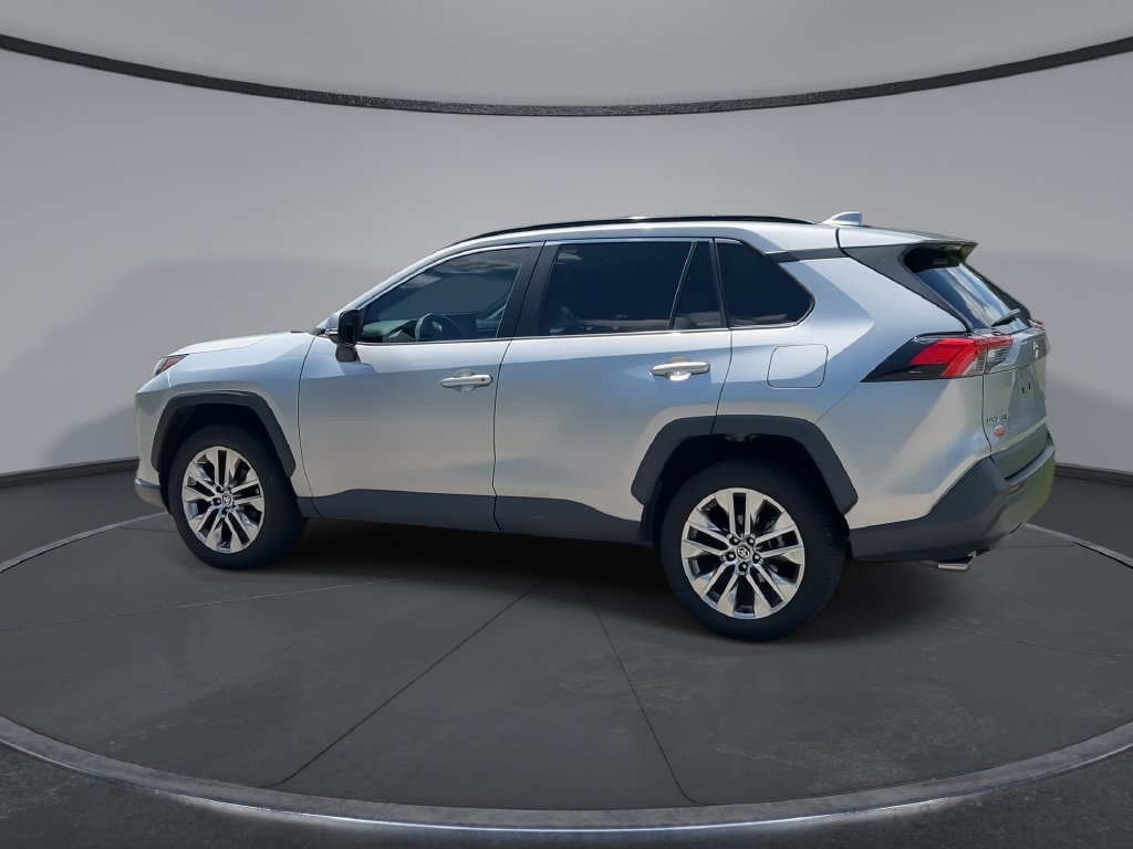 Thumbnail: 2022 Toyota RAV4 - 6