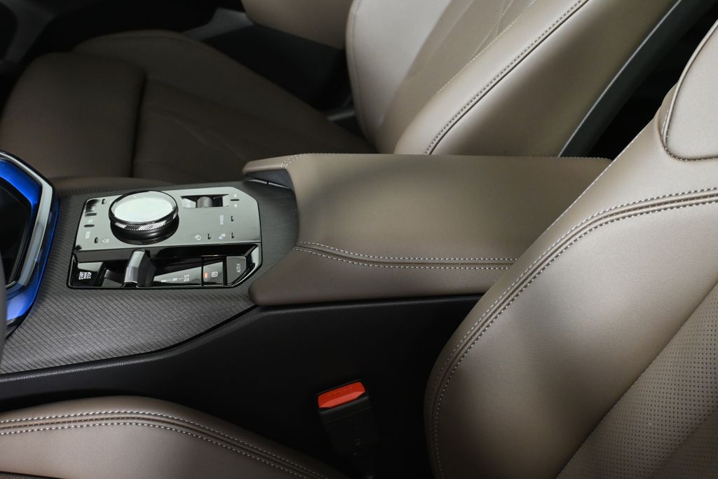 Thumbnail: 2026 BMW X3 - 25