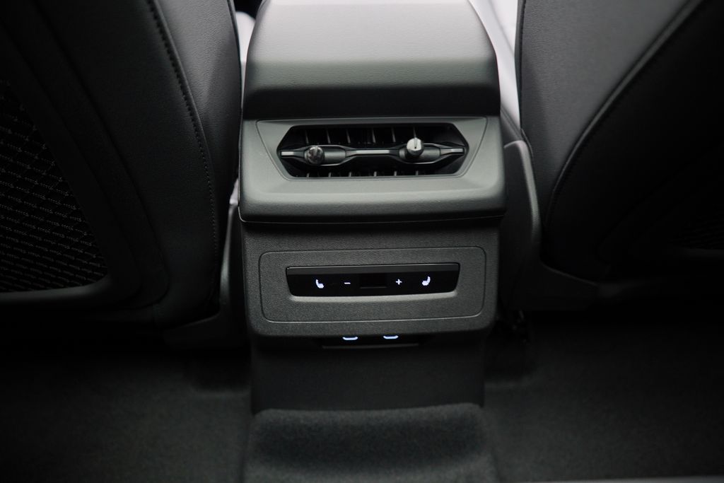 2025 Audi Q6 e-tron Premium 18