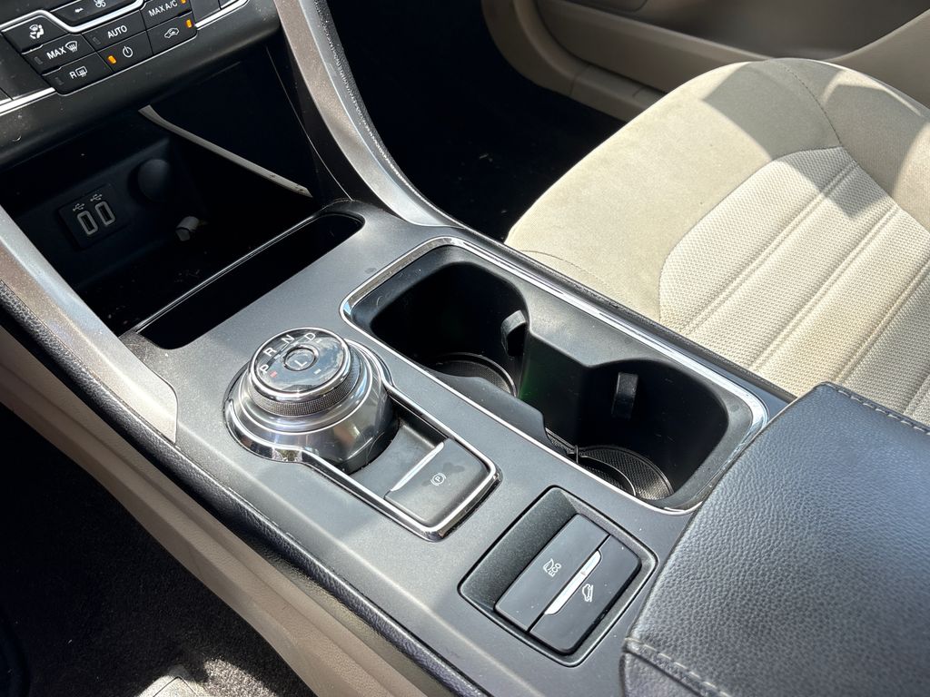 Used 2020 White Ford SE image 27