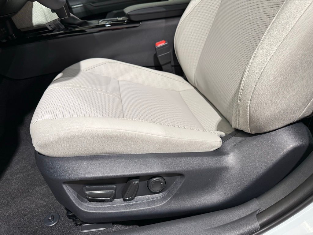 Thumbnail: 2026 Toyota Camry - 13