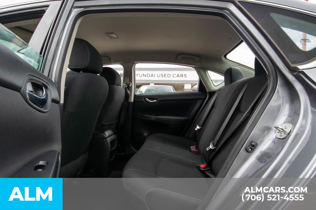2019 Nissan Sentra S photo 4
