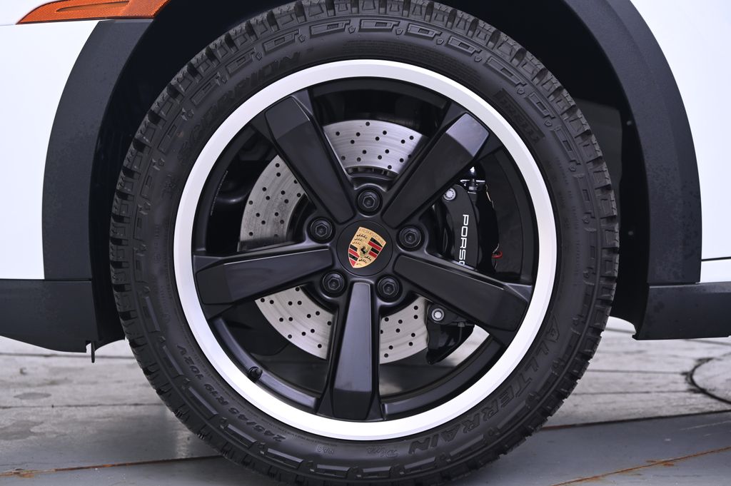 2024 Porsche 911 Carrera S 21