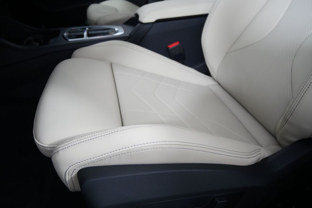 Thumbnail: 2026 BMW 2 Series - 10