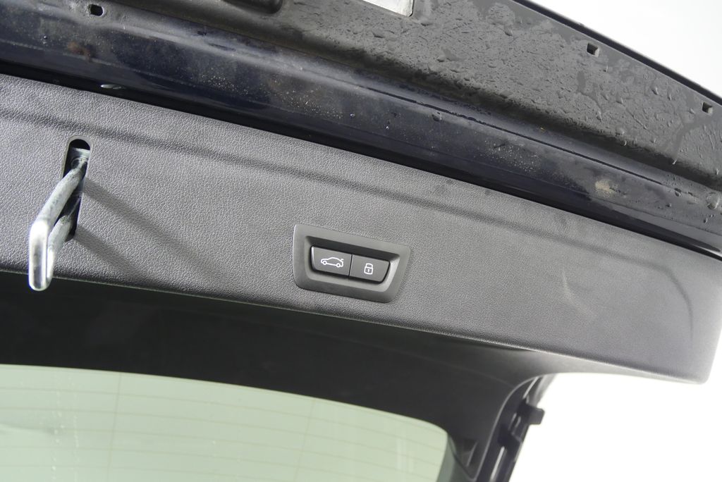 Thumbnail: 2025 BMW X6 - 18