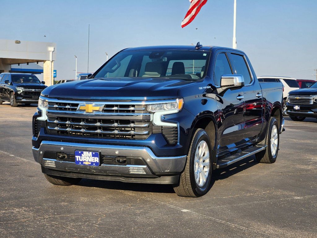 2023 Chevrolet Silverado 1500 LTZ 3