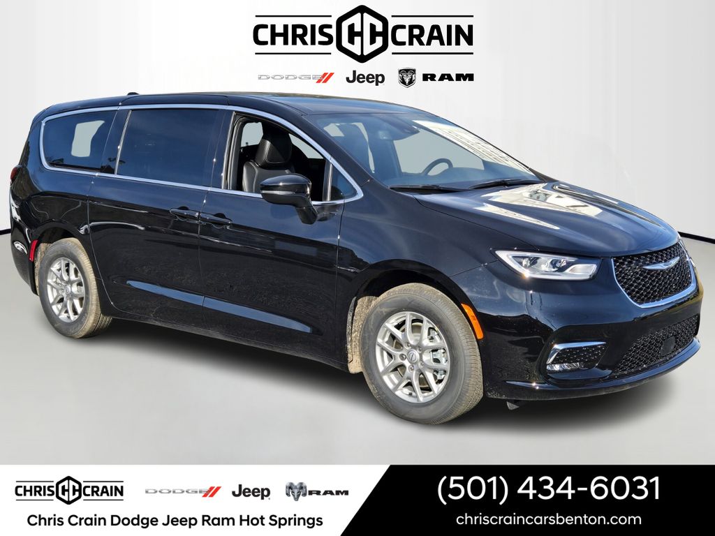 Diamond Black 2026 Chrysler Pacifica Minivan Front-Wheel Drive 9-Speed Automatic