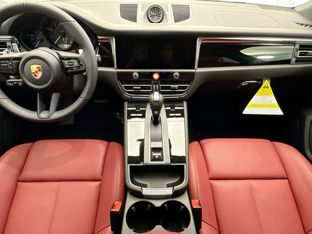 Thumbnail: 2026 Porsche Macan - 15