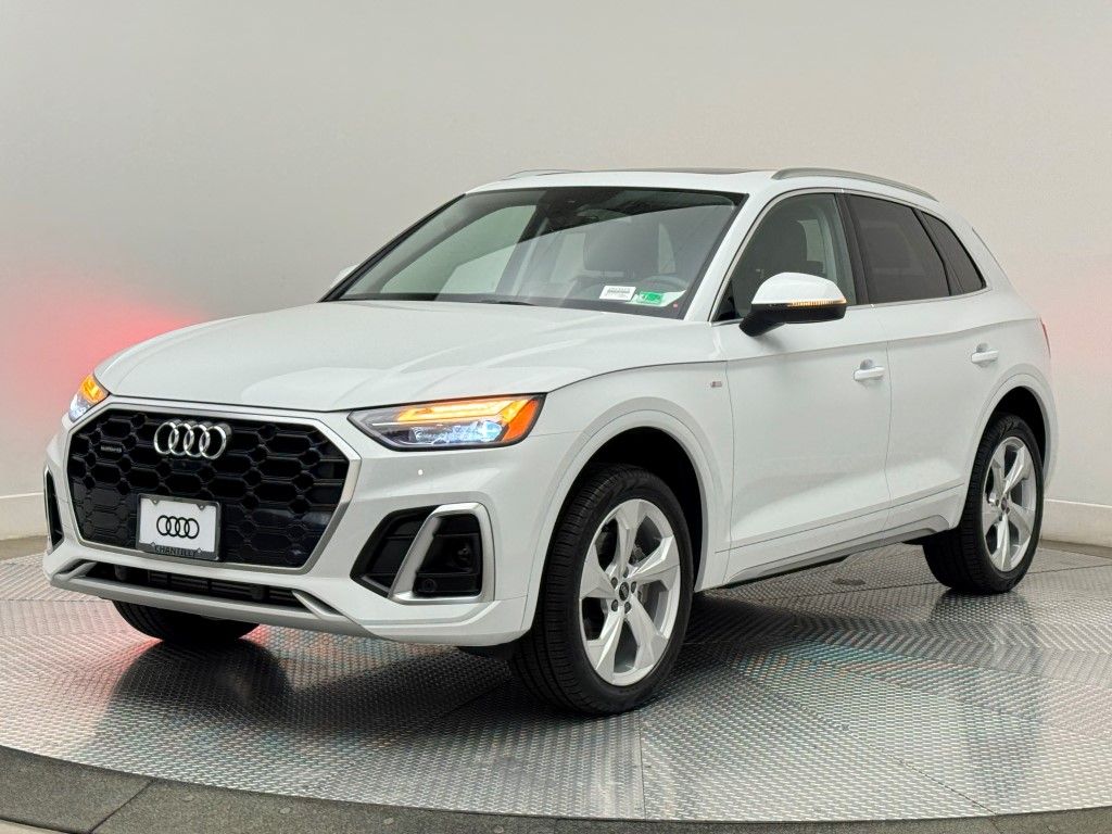 2025 Audi Q5 e Premium Plus 5