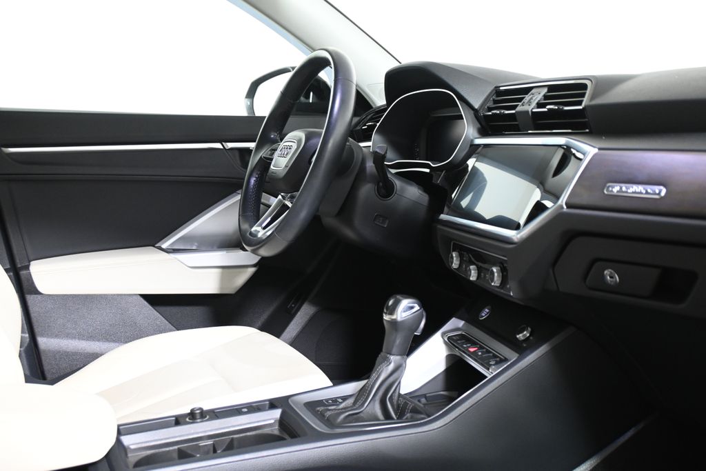 Thumbnail: 2019 Audi Q3 - 32