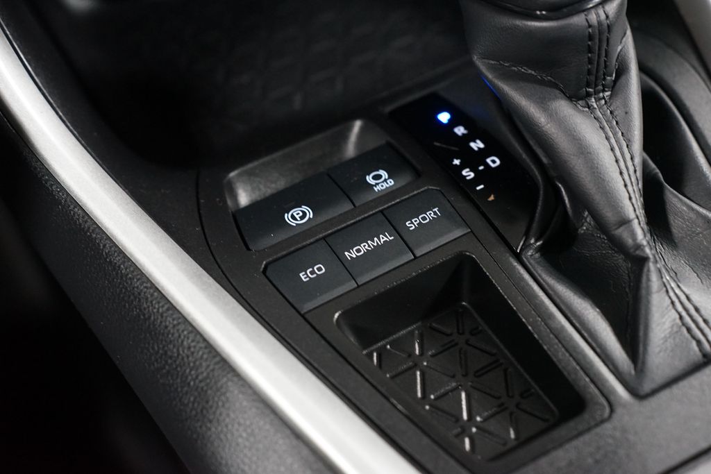 Thumbnail: 2024 Toyota RAV4 - 22