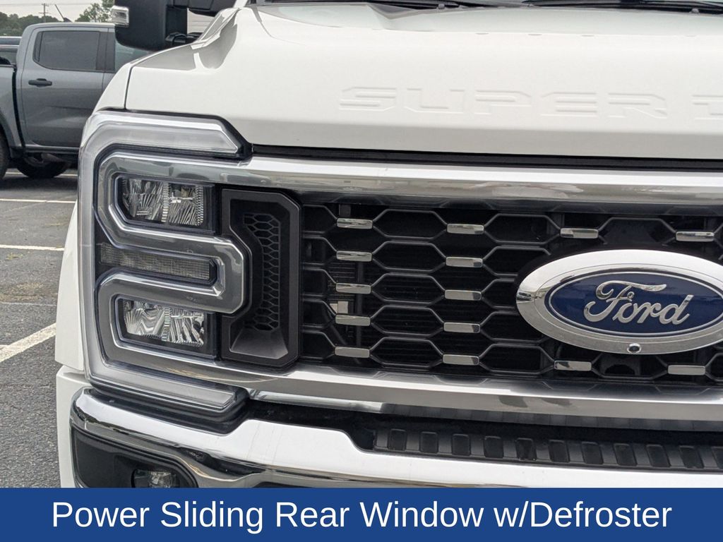 2025 Ford F-450 Super Duty LARIAT