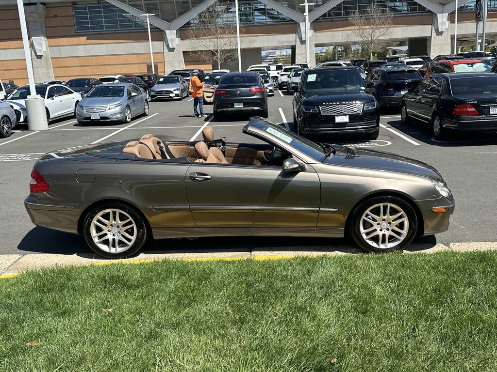 Thumbnail: 2009 Mercedes-Benz CLK - 22