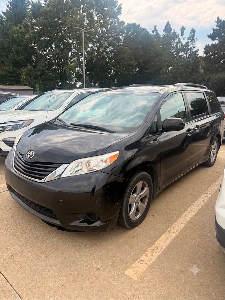 Black 2014 Toyota Sienna Minivan 6-Speed Automatic Overdrive