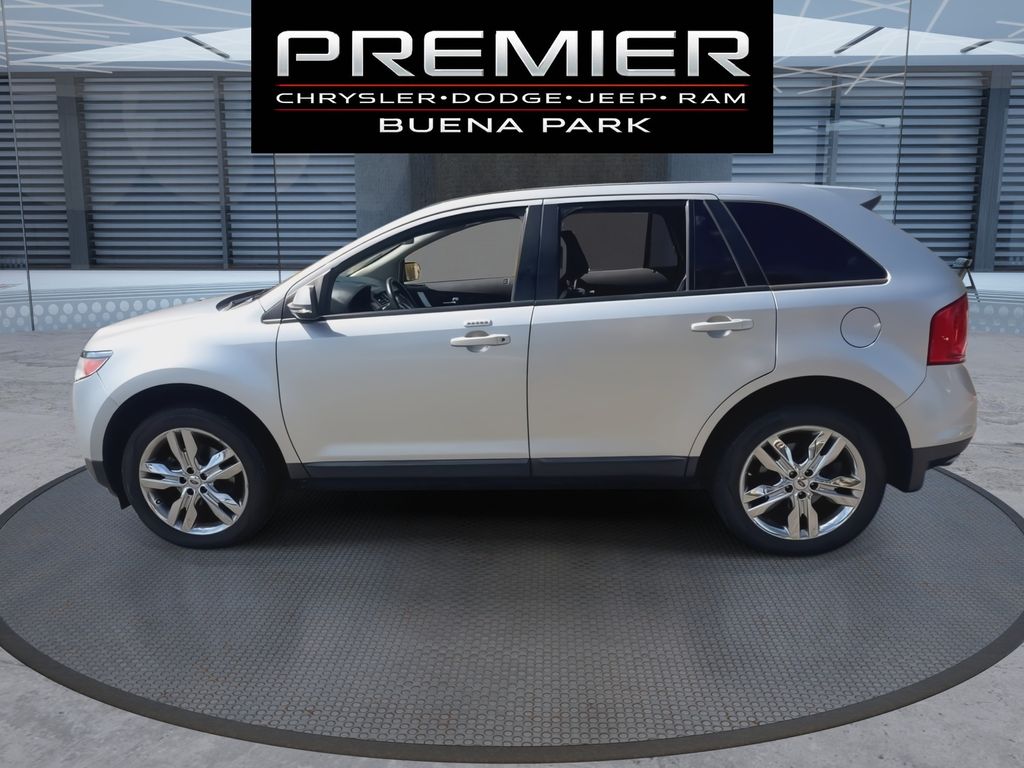 Used 2014 Silver Ford SEL image 5