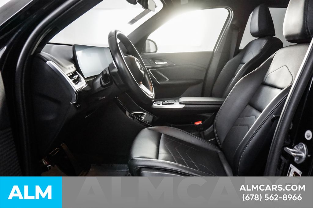 Used 2025 Black BMW xDrive28i image 16