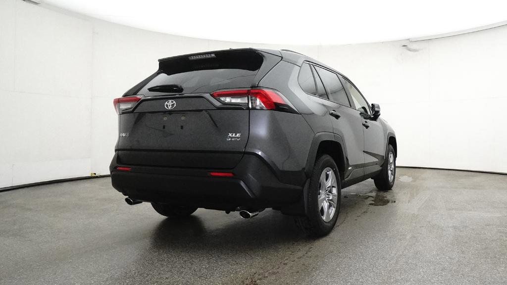 Thumbnail: 2025 Toyota RAV4 - 17