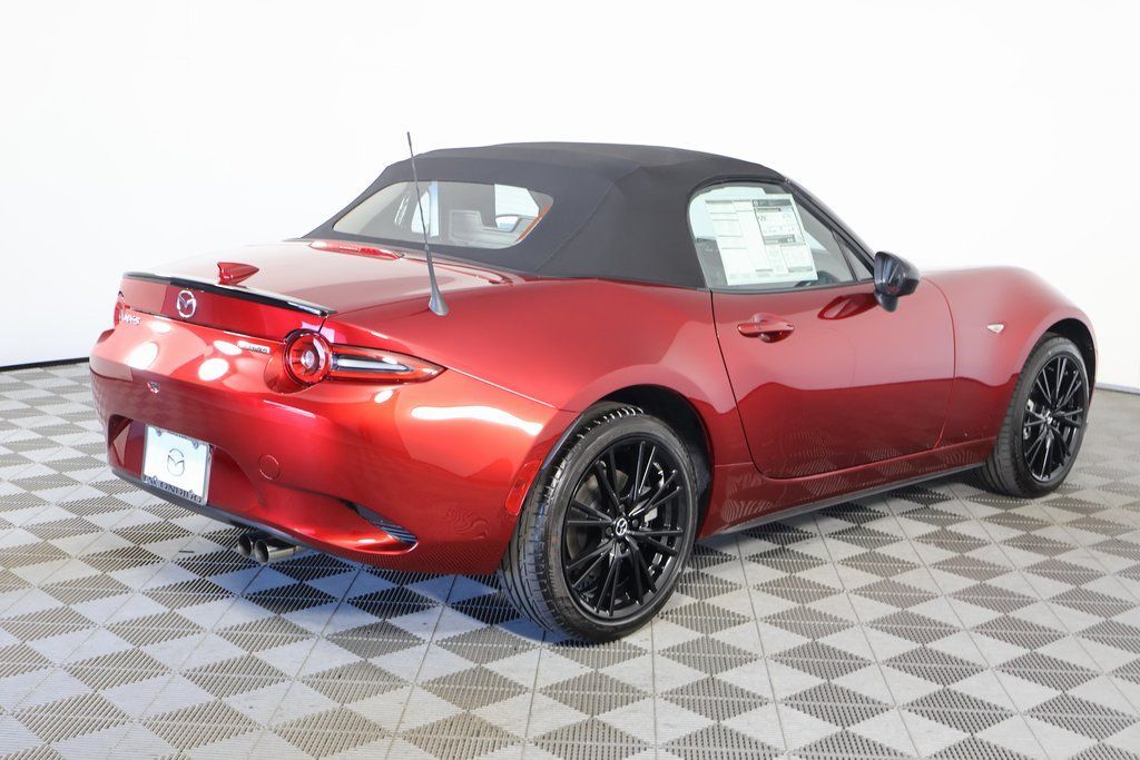 Thumbnail: 2026 Mazda MX-5 Miata - 2