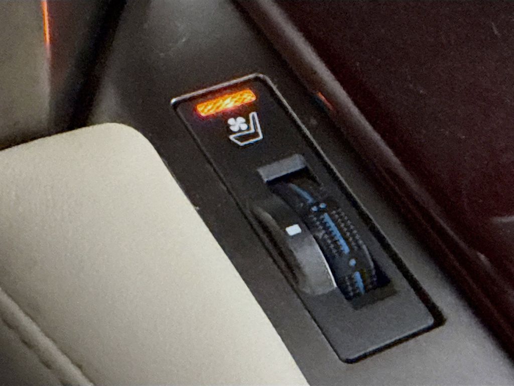 Thumbnail: 2016 Lexus GX - 20