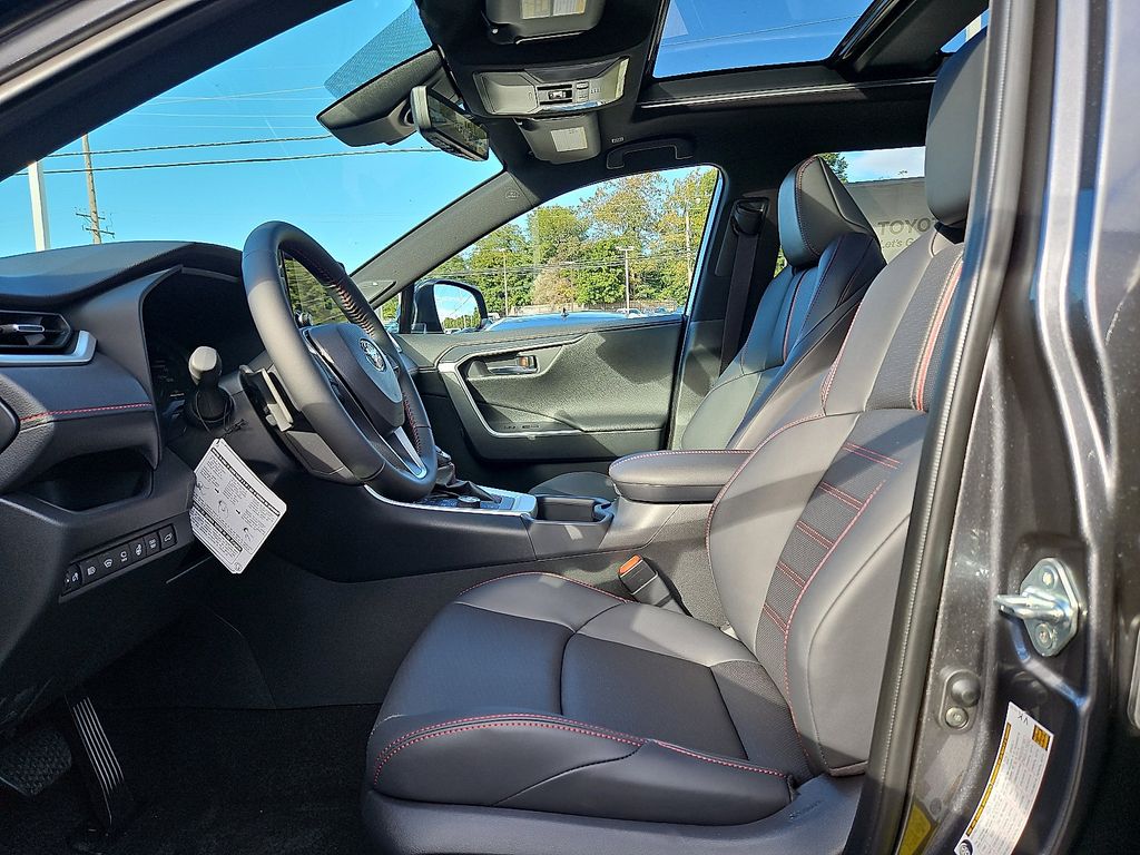 Thumbnail: 2025 Toyota RAV4 - 11