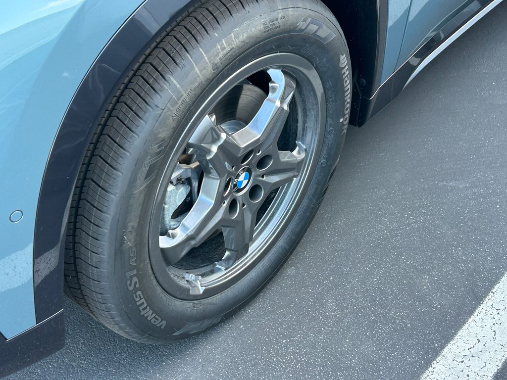 Thumbnail: 2025 BMW X1 - 3