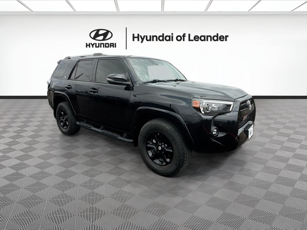 2022 Toyota 4Runner SR5 3