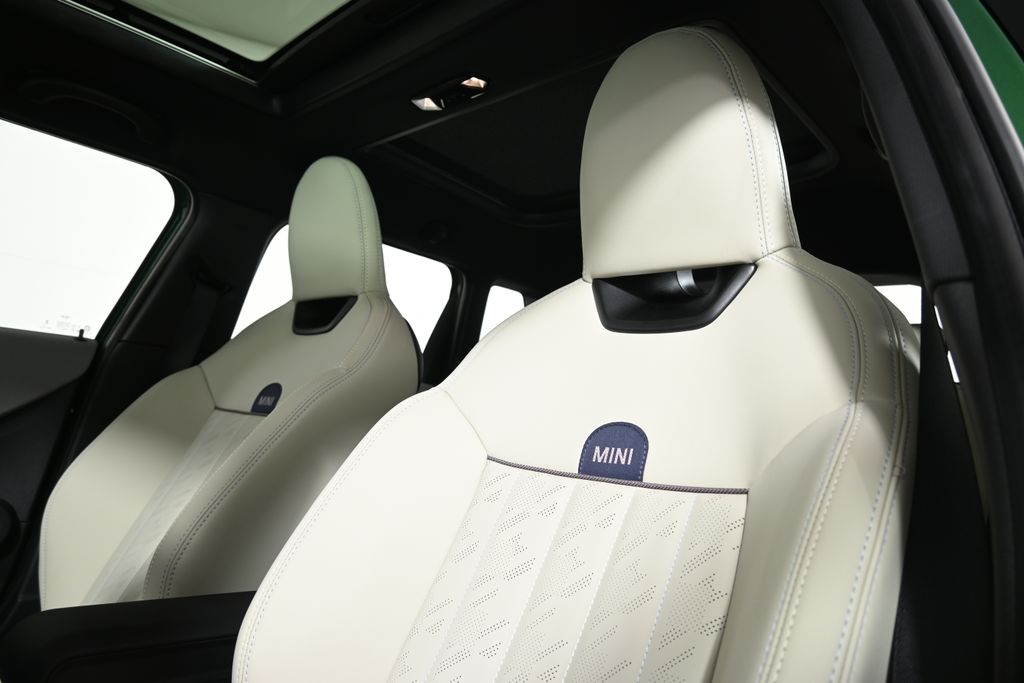Thumbnail: 2026 MINI Cooper - 15