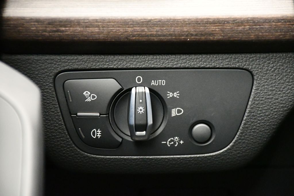 Thumbnail: 2025 Audi Q5 - 21