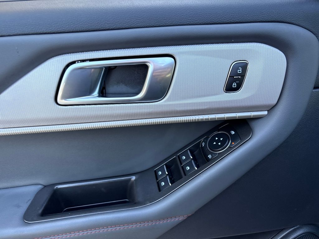 Certified Used 2025 Gray Ford Active image 29