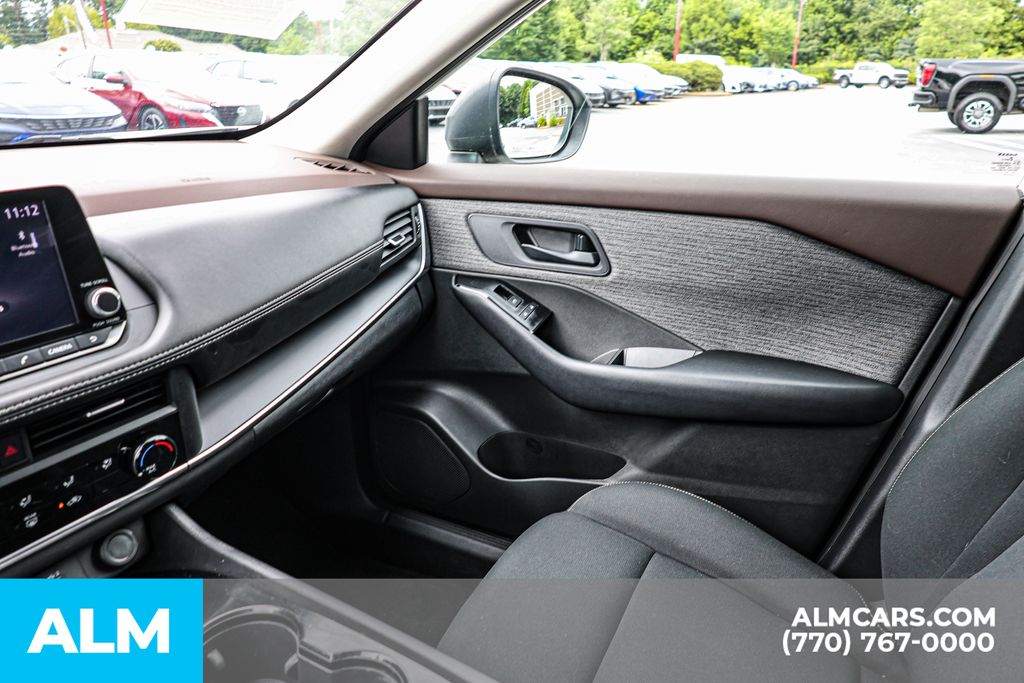 Used 2023 White Nissan S image 43