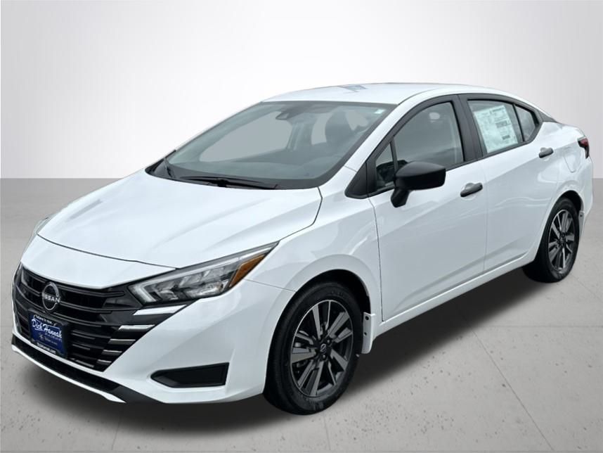 2025 Nissan Versa 1.6 S photo 2